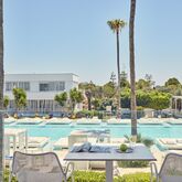 So White Boutique Suites Picture 8