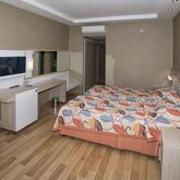Riviera Hotel Picture 8