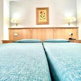 Park Plaza Apartments Picture 8