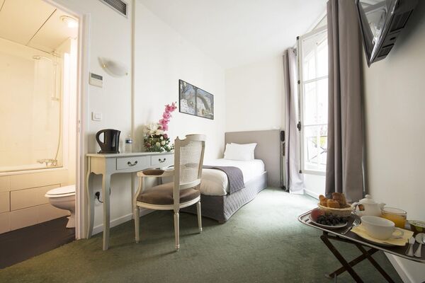 Holidays at France Louvre Hotel in Notre Dame & Halles Marais (Arr 2, 3 & 4), Paris