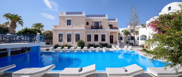 Holidays at Veggera Hotel in Perissa, Santorini