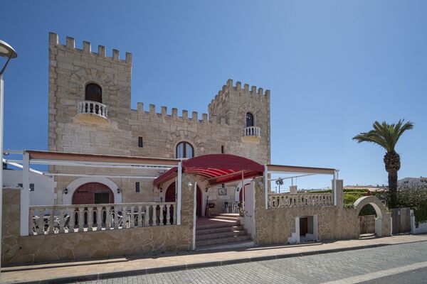 Holidays at Castillo Sancho Panza Hostal in Cala'n Porter, Menorca