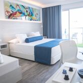 Surfing Colors Apartments Picture 14
