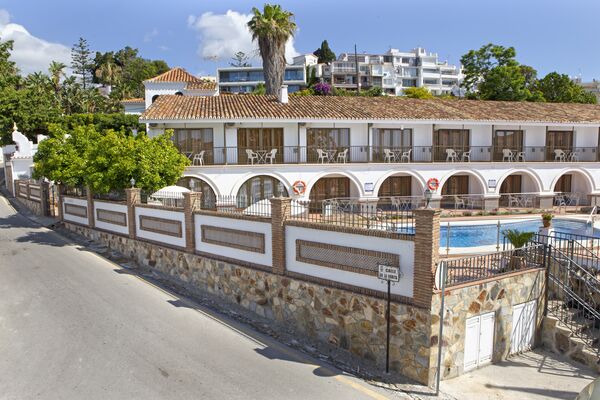 Holidays at La Baranda Apartments in Torremolinos, Costa del Sol