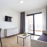 Maryciel Apartments Picture 8