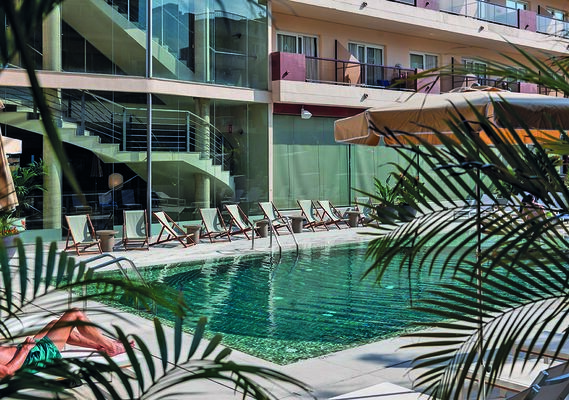 Holidays at Aqua Hotel Promenade in Pineda de Mar, Costa Brava