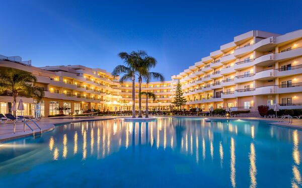 Holidays at Vila Gale Nautico Hotel in Armacao de Pera, Algarve
