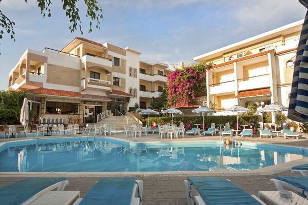 Holidays at Kassandra Apartments in Ialissos, Rhodes