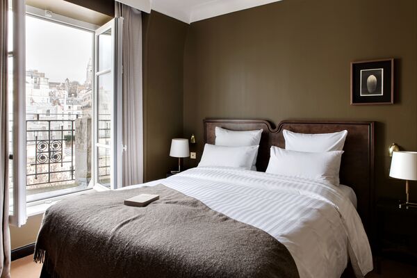 Holidays at Carlton's Hotel in Opera & St Lazare (Arr 9), Paris