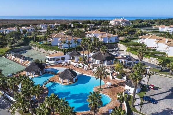 Holidays at Encosta Do Lago Resort in Quinta do Lago, Algarve