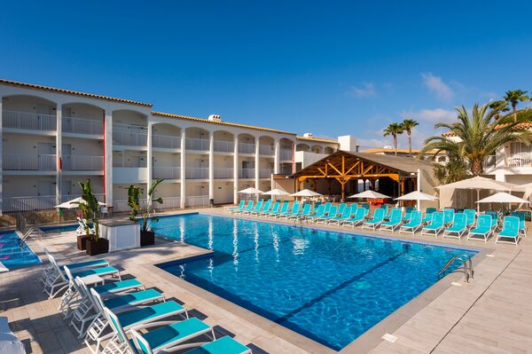 Holidays at Club Cala Tarida Hotel in Cala Tarida, Ibiza