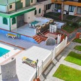 Las Arenas Apartments Picture 7