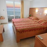 Ilyssion Hotel Picture 18