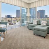 Beverly Hilton Hotel Picture 11