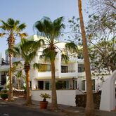 Esquinzo Apartments Picture 5
