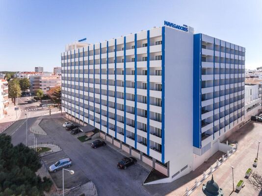 Holidays at Navegadores Hotel in Monte Gordo, Algarve