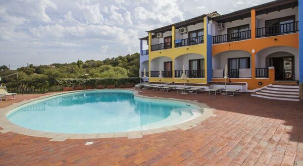 Holidays at Club Li Graniti Hotel in Baia Sardinia, Sardinia
