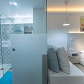 Surfing Colors Apartments Picture 16