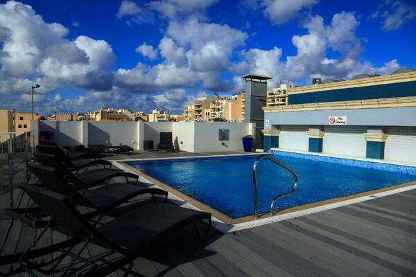 Holidays at Labranda Rocca Nettuno Suites in Sliema, Malta