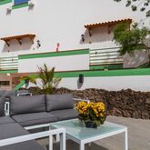 Esquinzo Apartments Picture 11