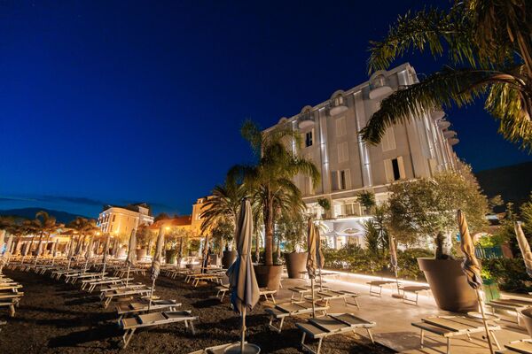 Holidays at Hotel Palma in Tivat, Montenegro