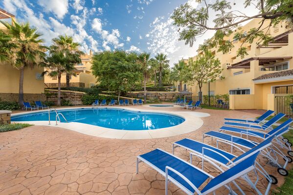 Holidays at Colina Del Paraiso Apartments in Benahavis, Costa del Sol