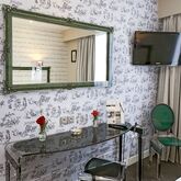Qualys Hotel Rueil La Defense Picture 0