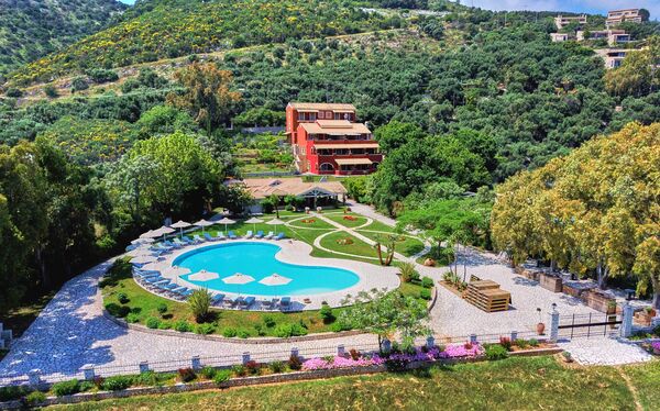 Holidays at Chrismos Luxury Suites and Studios in Apraos Bay, Kassiopi