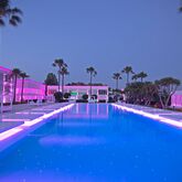 So White Boutique Suites Picture 6