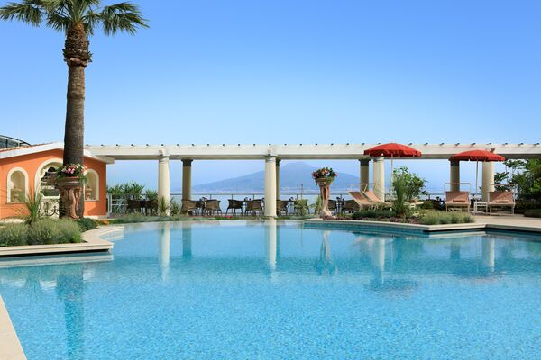 Holidays at Grand Hotel Royal in Sorrento, Neapolitan Riviera