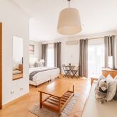 Oasis Beach Apartments Picture 10
