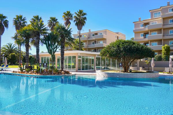 Holidays at Vitors Plaza Aparthotel in Portimao, Algarve