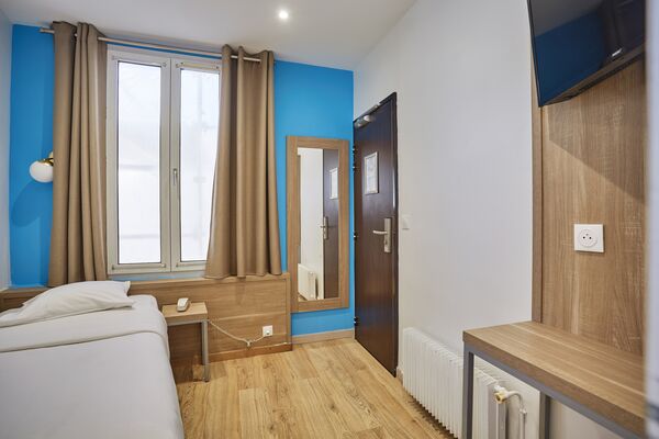 Holidays at Hipotel Paris Gare Du Nord Merryl in Montmartre & Sacre Coeur (Arr 18), Paris