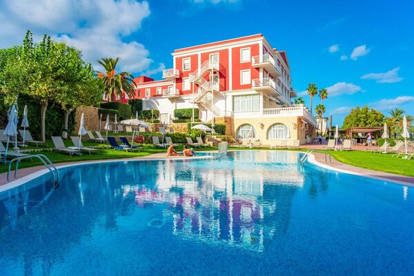 Holidays at Set Hotel Port Mahon in Mahon, Menorca