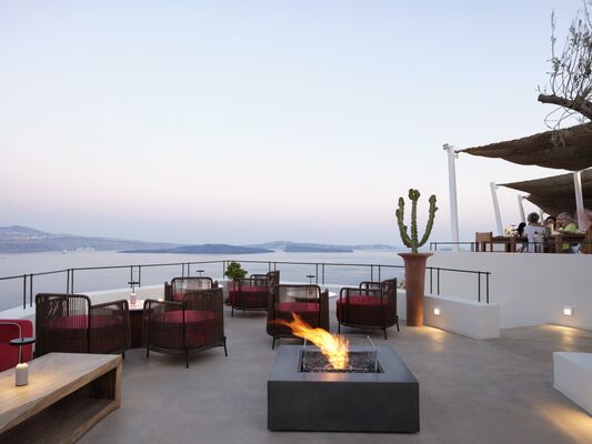 Holidays at Andronis Suites Hotel in Oia, Santorini