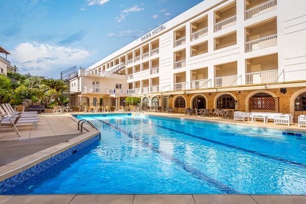 Holidays at Oasis Hotel in Perama, Corfu