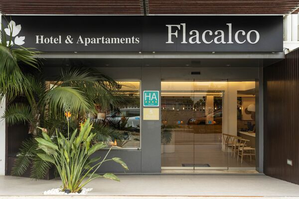 Holidays at Flacalco Park Apartments in Cala Ratjada, Majorca