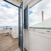 Balcony Apartments Picture 3
