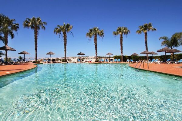 Holidays at Vila Mos Hotel in Lagos, Algarve