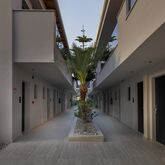 Canadian Aparthotel Picture 11