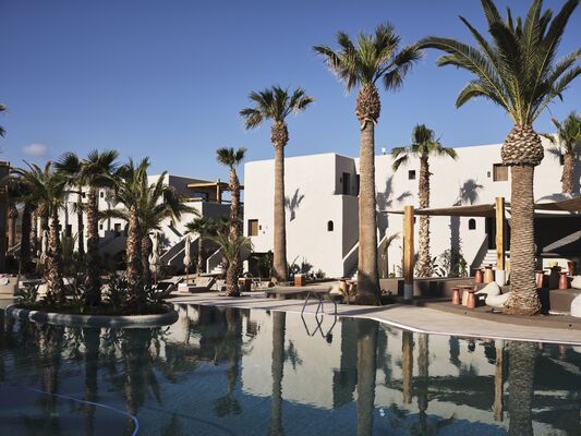 Holidays at Europa Beach Hotel in Analipsi Hersonissos, Hersonissos