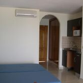 Lakiki Apartments Picture 10