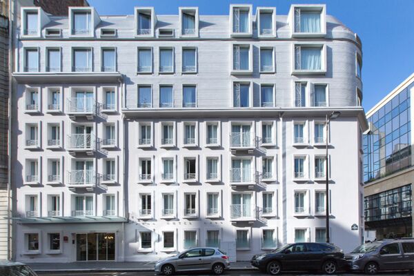 Holidays at Le Pierre Hotel in Arc De Triomphe & Pte Maillot (Arr 17), Paris