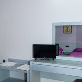Tom & John Center Apartments Picture 16