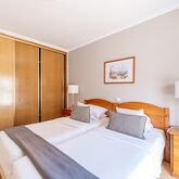 Oasis Beach Apartments Picture 9