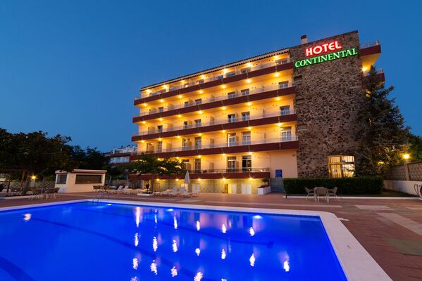 Holidays at Continental Hotel in Tossa de Mar, Costa Brava