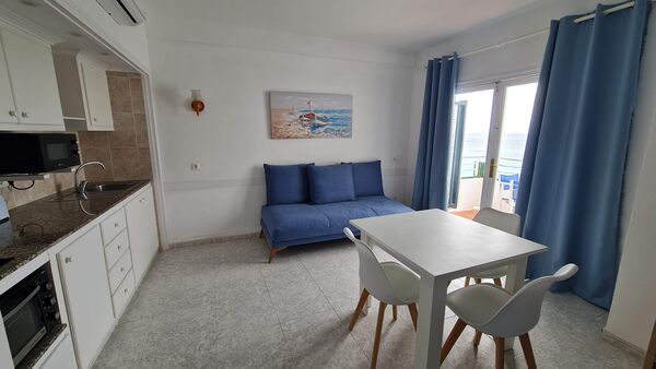 Holidays at Vistamar Studios in Santo Tomas, Menorca