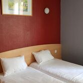 Holidays at D'anjou Hotel in West La Defense, Paris
