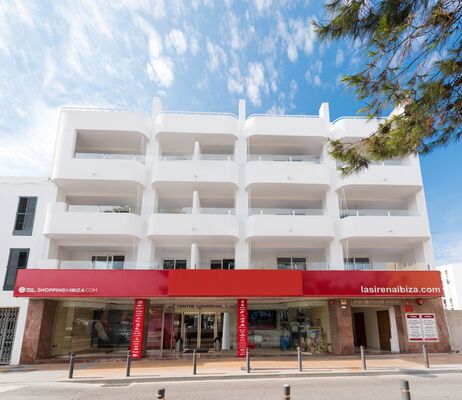 Holidays at Los Angeles Apartments in San Antonio, Ibiza