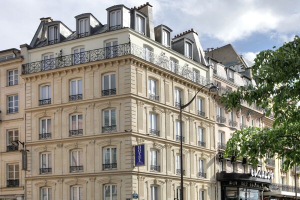 Holidays at Contact Hotel Alize Montemarte in Opera & St Lazare (Arr 9), Paris